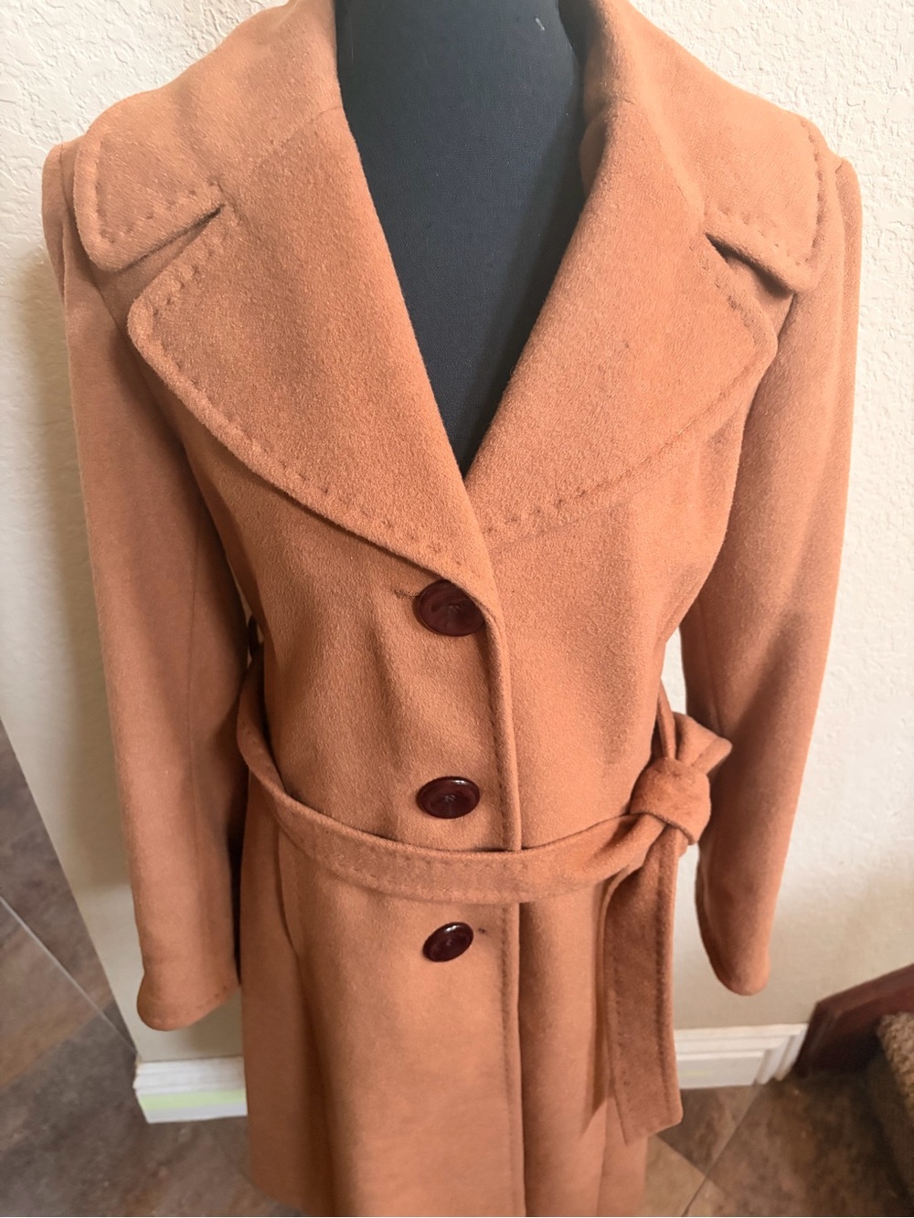 Ellen Tracy Camel Wool-Blend Coat with Smooth Satin Lining - Picture 5 of 9